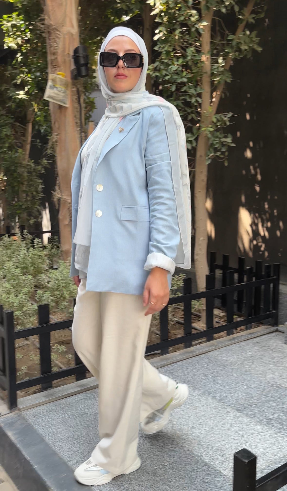 Striped sleeves sky blazer