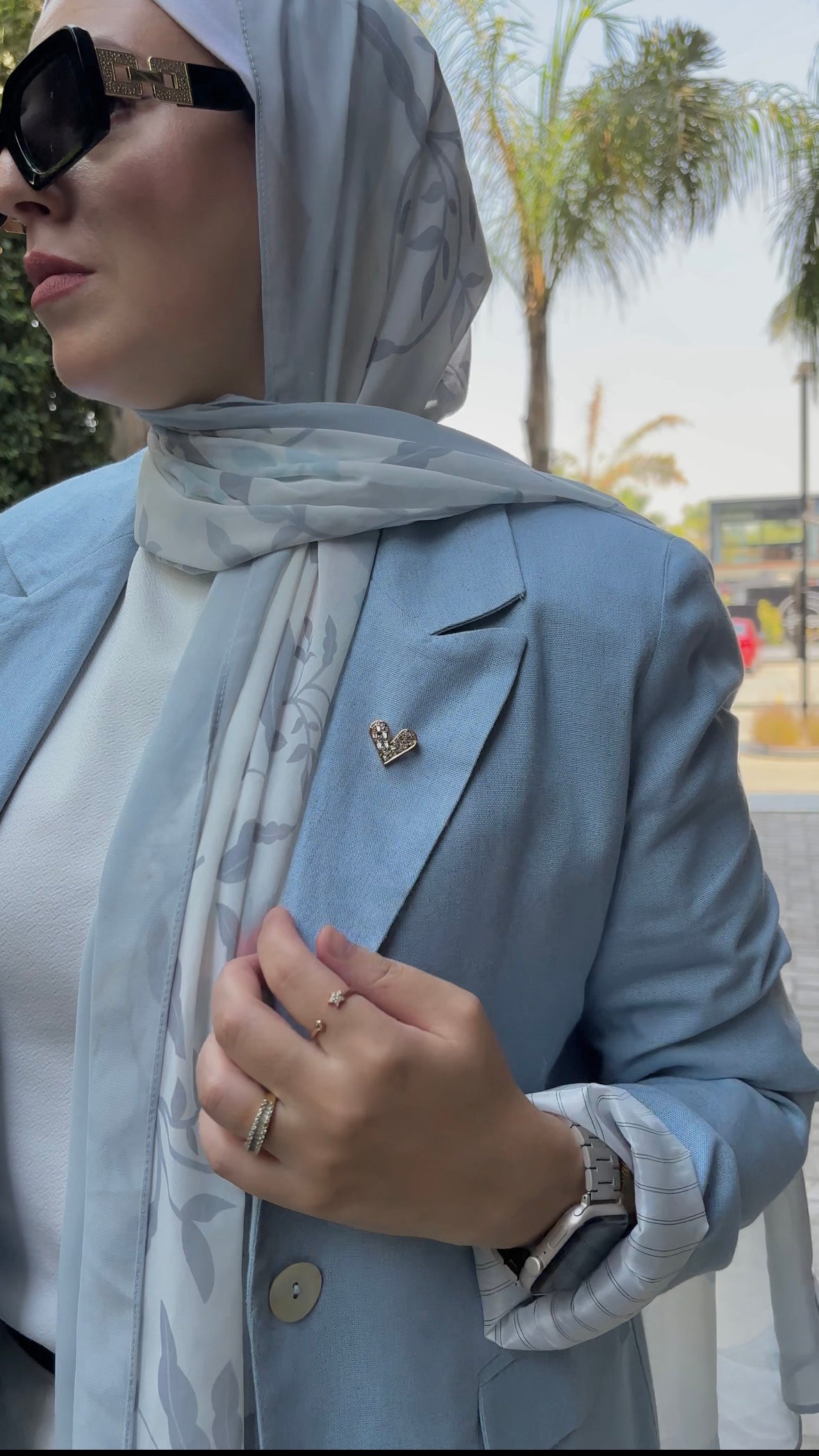 Striped sleeves sky blazer